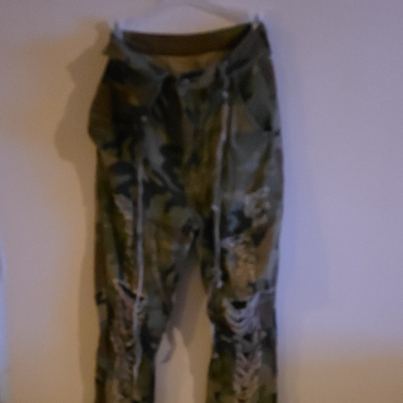 Green and Brown Cargo Pants with Tactical Design - Picture 3 of 4